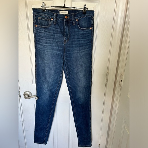 Madewell Denim - Madewell TALL 10" High-Rise Skinny Jeans  in Danny Wash. Size 30 TL